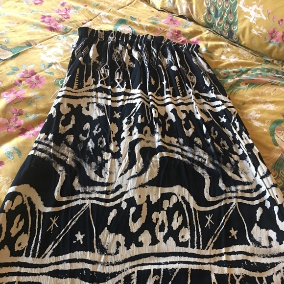 Dresses & Skirts - African motif long skirt